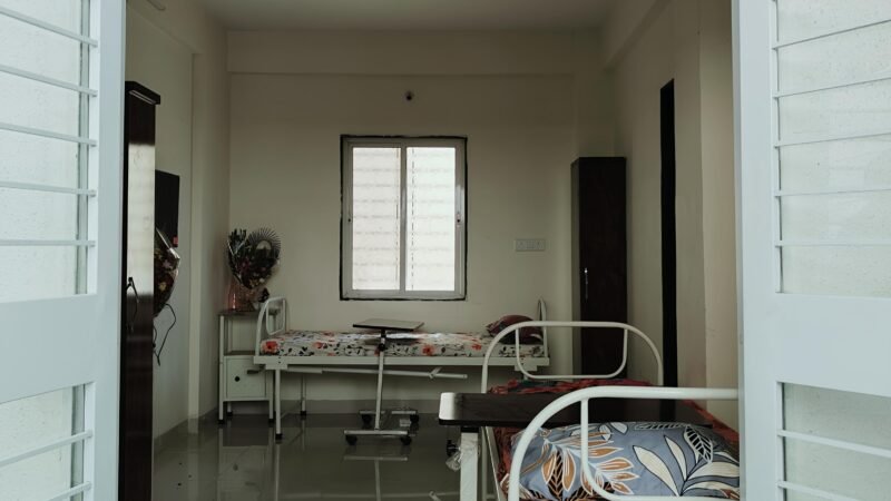 Old Age Home neat me